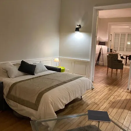 Golf & Rempart Apartament